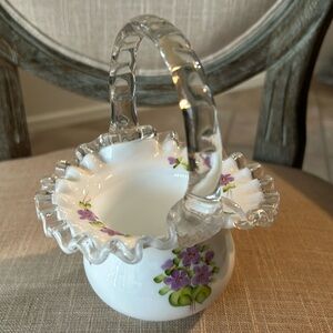 Fenton Silvercrest Violets in the snow basket